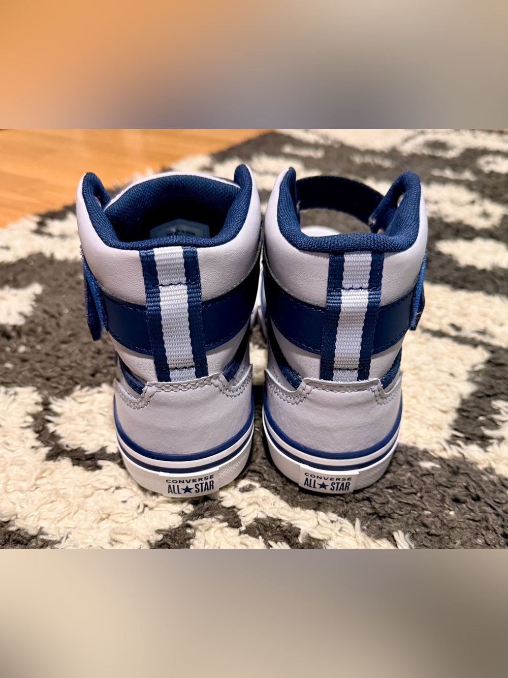 Converse Boys Sneaker Bundle Like New!!! - Picture 10 of 12